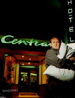 Kippenberger vor Hotel Central